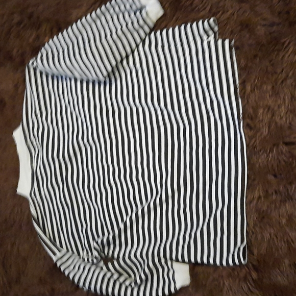 Striped top - Picture 5 of 7